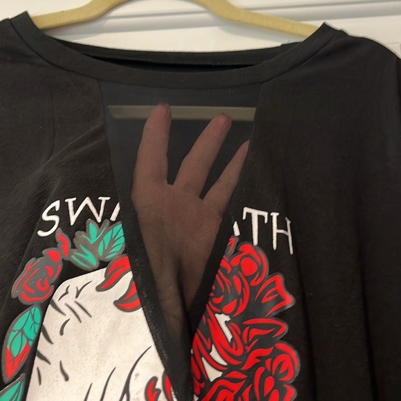 SHEIN 4 XL short sleeve T-shirt top skull and sheer neckline Never worn - Picture 3 of 5